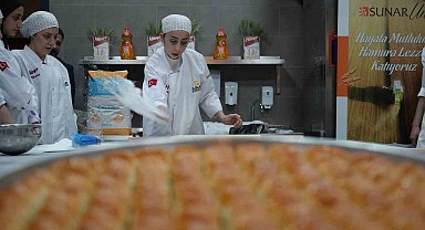 Sunar Un, ürünlerini Gaziantep'te baklava ustaları ile buluşturdu