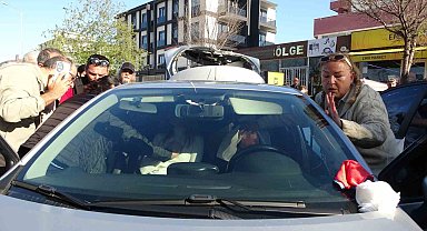 Sürücü kursu otomobiline arkadan çarptı: 3 yaralı