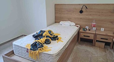 Tadilat halindeki tesiste kalan kişi merak konusu oldu