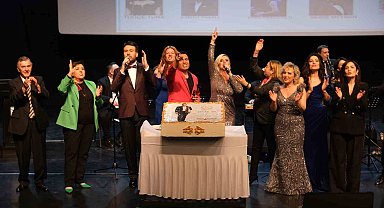 Talat Er, müzik kariyerinin 40. yılını Büyükçekmece'de kutladı