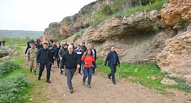 Tarihî kral yolunda Vali Zorluoğlu katılımıyla ilk yürüyüş gerçekleştirildi