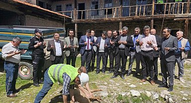 Tarihi Emet Han'ında restorasyon süreci başladı