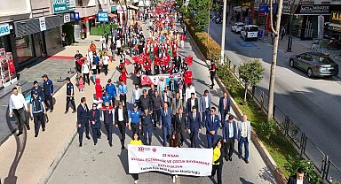 Tarsus, 23 Nisan'ı coşkulu bir şekilde kutladı