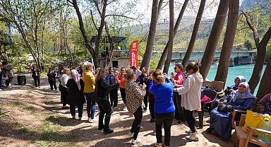 Tarsuslu kadınlar doğada buluştu