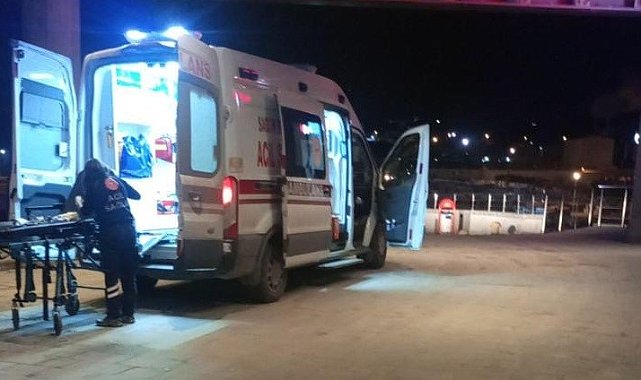 Tartıştığı kocasının boğazına bıçak sapladı