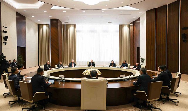 TBMM Başkanı Kurtulmuş, Kırgızistan Cumhurbaşkanı Caparov ile görüştü