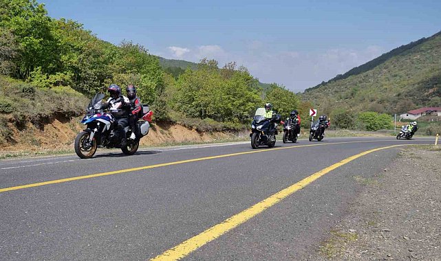 Tekirdağ'da 500 motosikletli, turizm rotasında doğayla buluştu