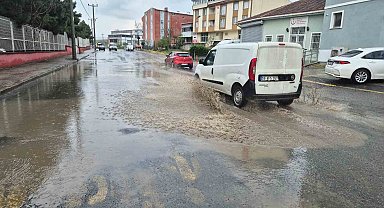 Tekirdağ'da sağanak yağış etkili oldu, sokaklar suyla doldu