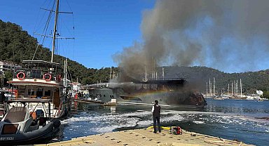 Tekne yangınına Muğla Büyükşehir'den anında müdahale