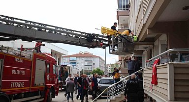 Terastan düşen alzheimer hastası hayatını kaybetti