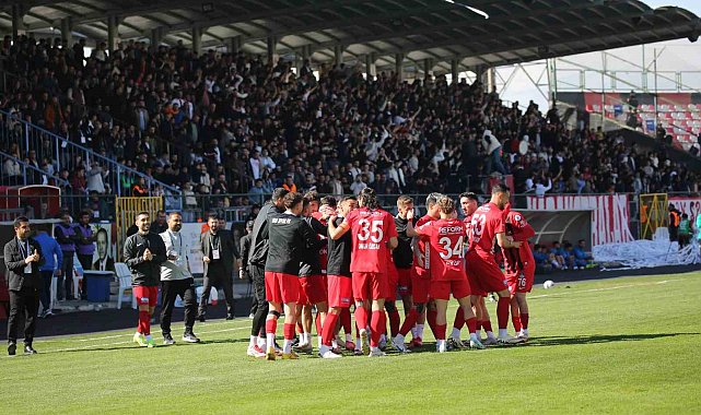 TFF 2. Lig: Vanspor FK: 4 - Bucaspor 1928: 0