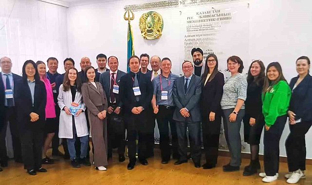 Tianlong, Kazakistan'da biyomedikal forumuna katıldı