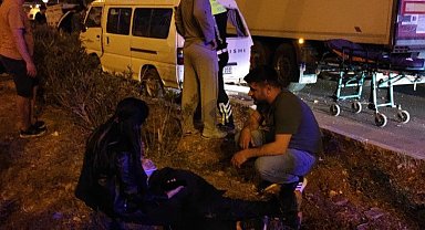Tır ile panelvan aracın karıştığı kazada 5 kişi yaralandı