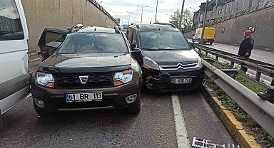 Trabzon'da 25 araç birbirine girdi: 12 yaralı