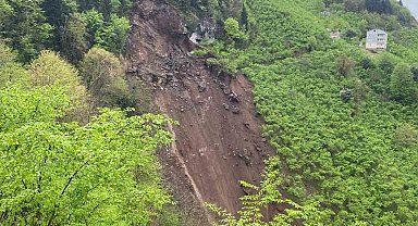 Trabzon'un Araklı ilçesindeki heyelan korkuttu