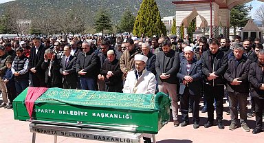 Trafik kazasında hayatını kaybeden doktora gözü yaşlı veda