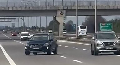 Trafikte geri geri giden sürücü tehlike saçtı: 20 bin lira ceza kesildi