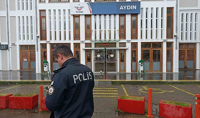 Tren garında unutulan valiz paniğe neden oldu: Bina boşaltıldı
