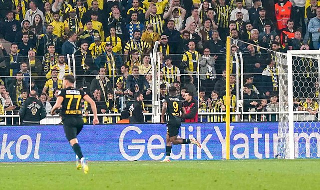Trendyol Süper Lig: Fenerbahçe: 3 - Kayserispor: 3