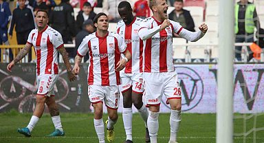 Trendyol Süper Lig: Sivasspor: 2 - Antalyaspor: 0