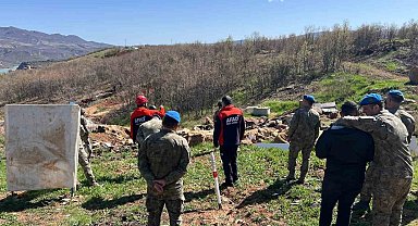 Tunceli'de komando personeline arama kurtarma eğitimi