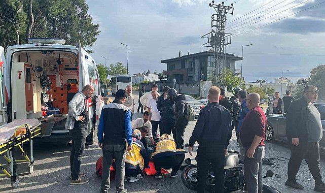 Tur aracıyla motosiklet çarpıştı: 1 yaralı