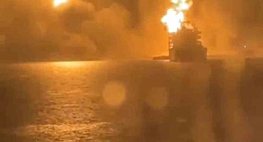 Türk denizciler Kızıldeniz'de bombardımanın ortasında kaldı