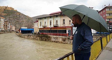 Türkiye'nin en hızlı akan Çoruh Nehri'nin su seviyesi karların erimesiyle 2 katına çıktı