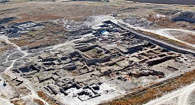 Türkiye'nin en uzun arkeolojik kazılarından olan Kültepe'de 77. yıl kazıları başlıyor