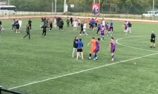 U18 Türkiye Şampiyonası'nda yeşil saha adeta ring alanına döndü