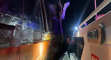 Uluslararası sulardaki gemide rahatsızlanan Türk kaptan, sahil güvenlik ekiplerince hastaneye ulaştırıldı