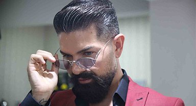 Ünlü sanatçının altın gözlüğüne değer biçilemiyor