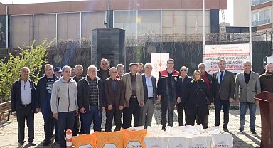 Üreticilere ayçiçeği ve kanola tohumu dağıtıldı
