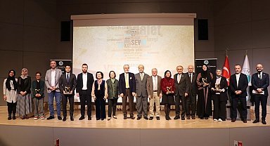 Üsküdar Üniversitesi "10. Yüksek İnsanî Değerler Ödülleri" sahiplerini buldu!