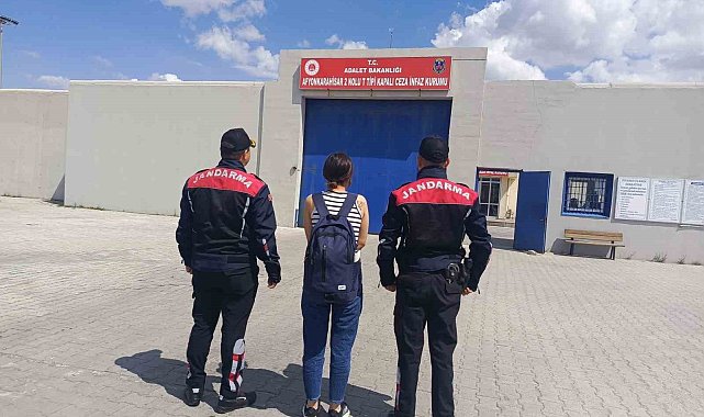 Uyuşturucu suçundan hapis cezasıyla aranan şahsı jandarma yakaladı