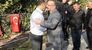 Vali Aksoy, Tolga Yılmaz'ın vefat eden babası Tayyar Yılmaz'ın cenazesine katıldı