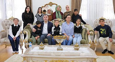 Vali Eldivan, Sevgi Evinde kalan çocuklarla bir araya geldi