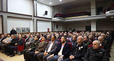 Vali Hacıbektaşoğlu, muhtarlarla buluştu