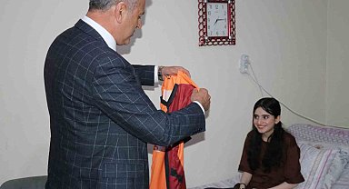 Van'da Galatasaraylı engelli kızın hayali gerçek oldu