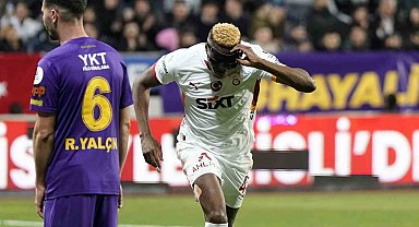 Victor Osimhen en golcü sezonunu tekrarladı