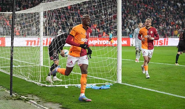 Victor Osimhen ligde 21. golünü kaydetti