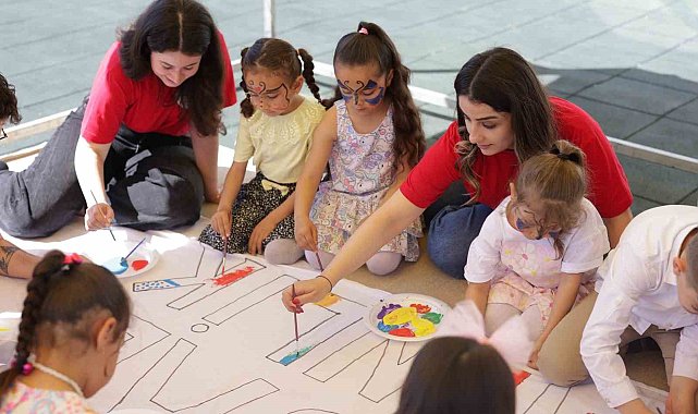 Vodafone Gönüllüleri, Gaziantepli çocukların 23 Nisan coşkusuna ortak oldu