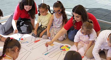 Vodafone Gönüllüleri, Gaziantepli çocukların 23 Nisan coşkusuna ortak oldu