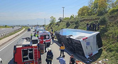 Yalova-Bursa yolunda yolcu otobüsü devrildi: 1 ölü, 2 yaralı
