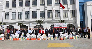 Yalova'da çiftçiye 1 ton 890 kilo ayçiçeği tohumu dağıtıldı