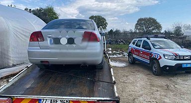 Yalova'da jandarmadan kaçan alkollü sürücüye ceza yağdı