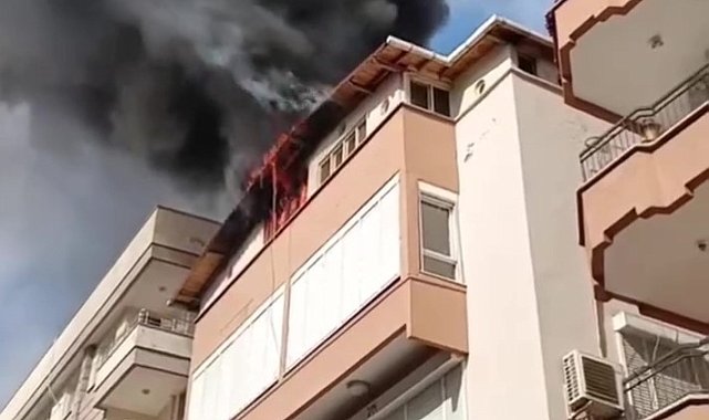 Yangında ahşap kat kullanılamaz hale geldi