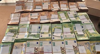 Yatağın altına gizlediği 524 bin 940 euro ile yakalandı