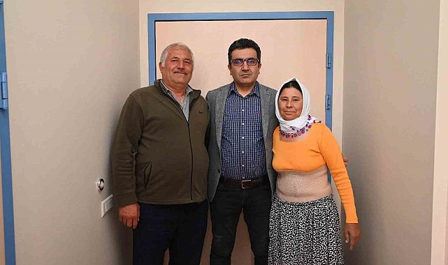 Yemek yiyemeyen kadın midesi yukarı çekilerek sağlığına kavuştu