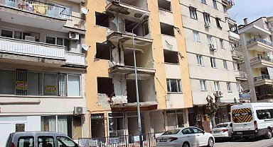 Yıkım için boşaltıldı 5 yıldır tehlike saçıyor